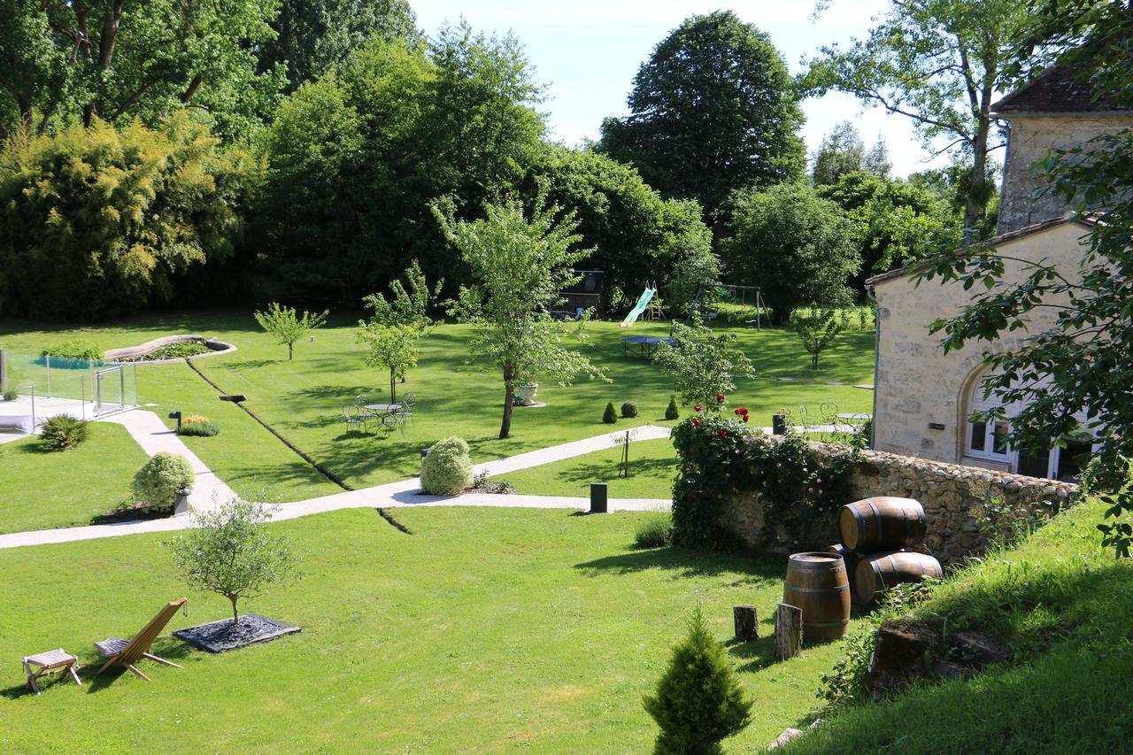Chateau De Courtebotte Saint-Jean-de-Blaignac Exterior foto